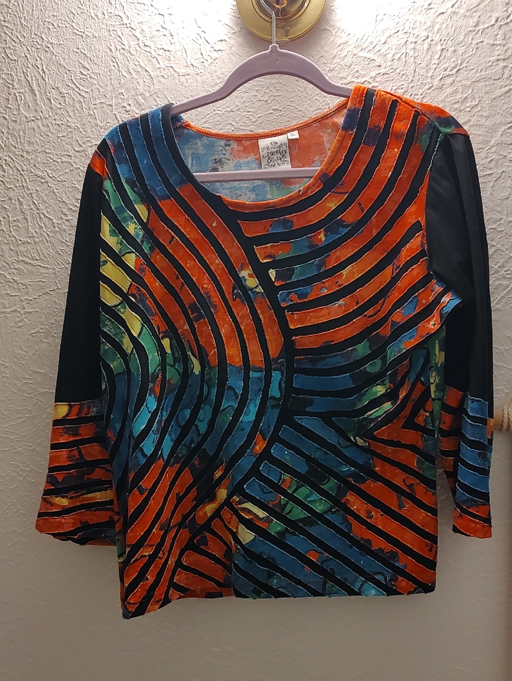 Colorful Wave-Stripe Crewneck Top - Black/Orange/Blue